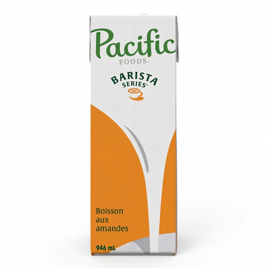 Brique de boisson aux amandes Pacific Foods Barista Series (946 ml) sur fond blanc