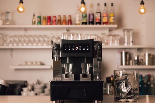 Machine espresso Facotec C2 en situation – Facotec C2 espresso machine in use | Di Napoli Caffè